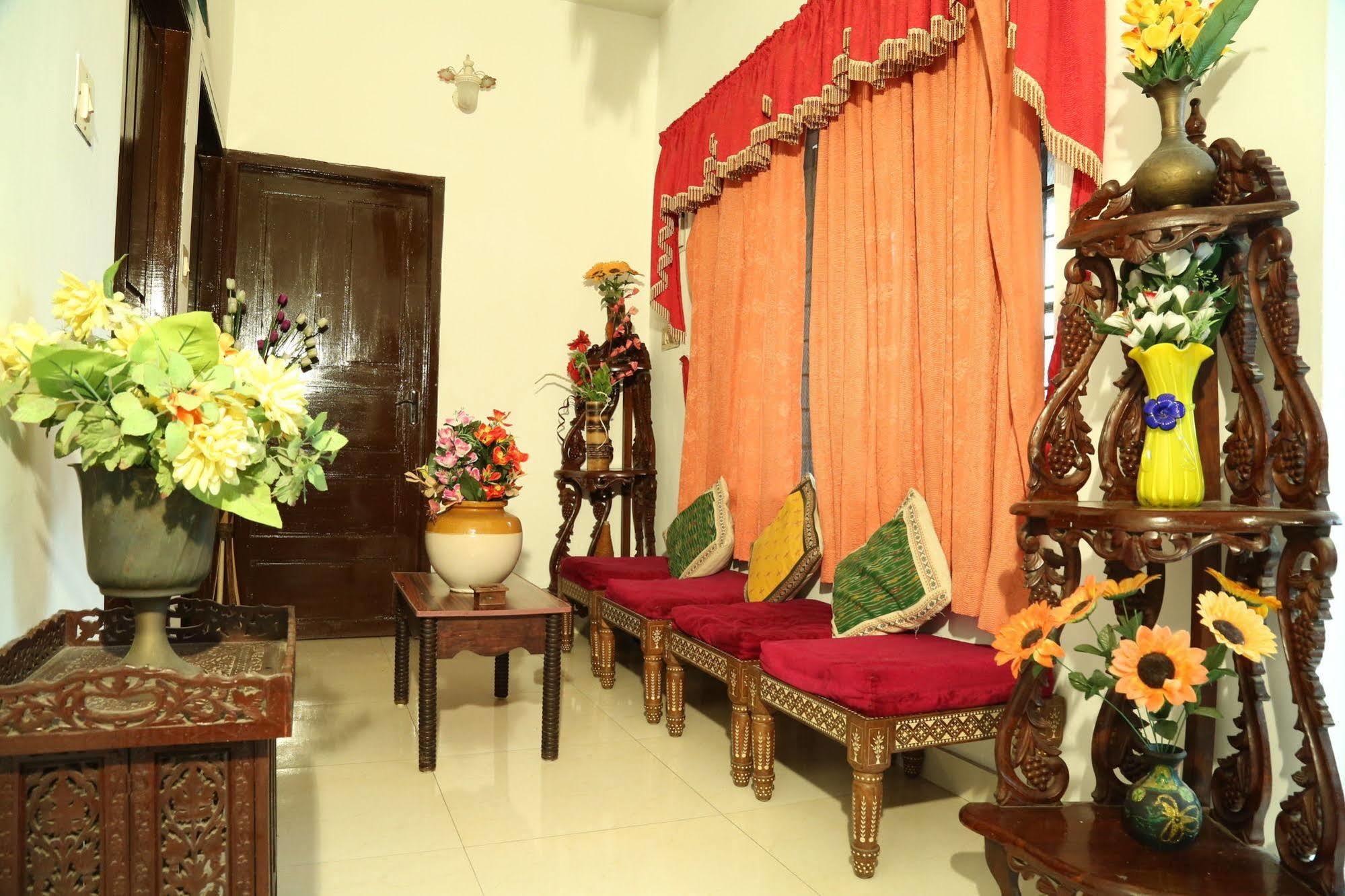 Dream Catcher Home Stay Kochi Ngoại thất bức ảnh